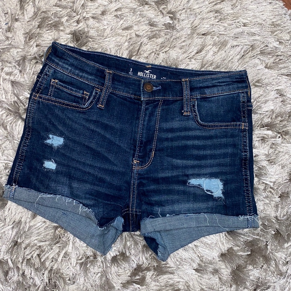 Size 3 / 26 Hollister Cuffed Midrise Shorts